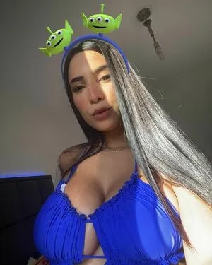 Ale_honeyyy OnlyFans Leaked Free Thumbnail Picture - #0GVs2Vnsz1