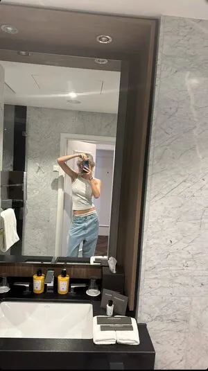 Aleandrafrerk Ale4ndra OnlyFans Leaked Free Thumbnail Picture - #JYQ85GIEpi