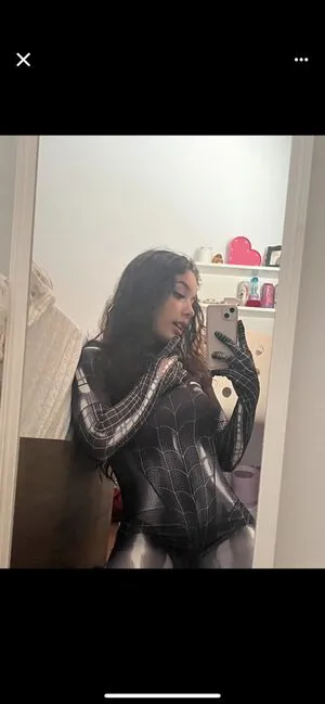 Alee Babes OnlyFans Leaked Free Thumbnail Picture - #cdw6U1L73N