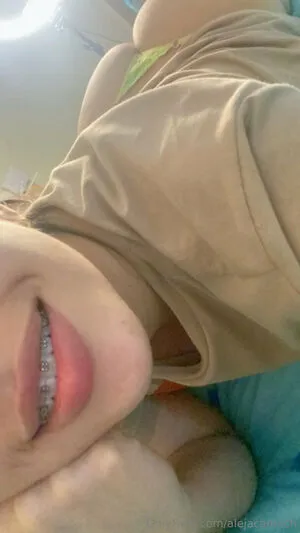 Alejacamach OnlyFans Leaked Free Thumbnail Picture - #ApOlN8Z9jo