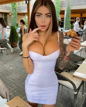 Alena Omovych OnlyFans Leaked Free Thumbnail Picture - #eJy05cOADD