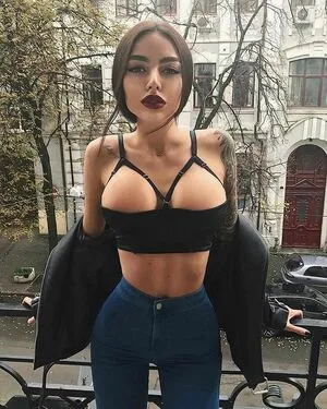 Alena Omovych OnlyFans Leaked Free Thumbnail Picture - #krFwHx9j3s