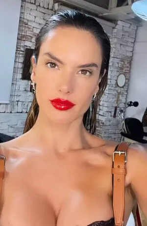 Alessandra Ambrosio OnlyFans Leaked Free Thumbnail Picture - #05t1oyOP8K