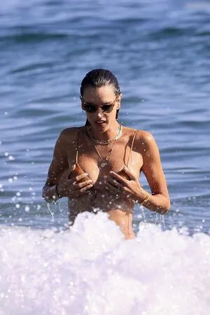 Alessandra Ambrosio OnlyFans Leaked Free Thumbnail Picture - #12oquVigM5