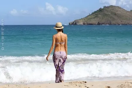 Alessandra Ambrosio OnlyFans Leaked Free Thumbnail Picture - #2hMjhOPt02