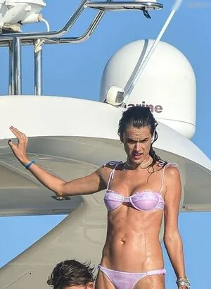 Alessandra Ambrosio OnlyFans Leaked Free Thumbnail Picture - #2qQOjeSMbI