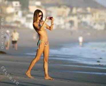 Alessandra Ambrosio OnlyFans Leaked Free Thumbnail Picture - #6NPOEo4Kjl