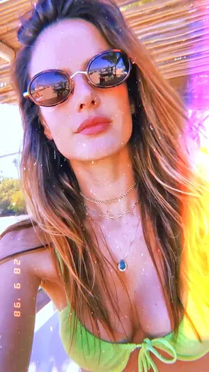 Alessandra Ambrosio OnlyFans Leaked Free Thumbnail Picture - #7G7sYlJUcp