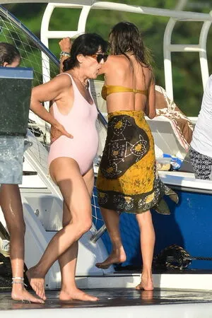 Alessandra Ambrosio OnlyFans Leaked Free Thumbnail Picture - #9r0fRQeu2q