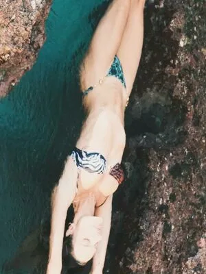 Alessandra Ambrosio OnlyFans Leaked Free Thumbnail Picture - #AYJIOjVOAw