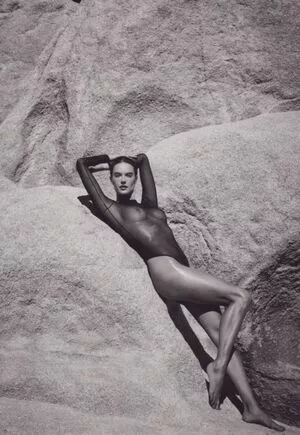 Alessandra Ambrosio OnlyFans Leaked Free Thumbnail Picture - #CmxoctAvAZ