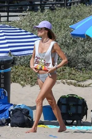Alessandra Ambrosio OnlyFans Leaked Free Thumbnail Picture - #DlRaTDJcCX