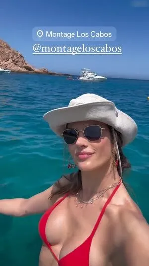 Alessandra Ambrosio OnlyFans Leaked Free Thumbnail Picture - #EEDQH09AnQ