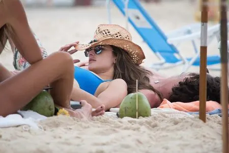Alessandra Ambrosio OnlyFans Leaked Free Thumbnail Picture - #ERp9ucSQ4a