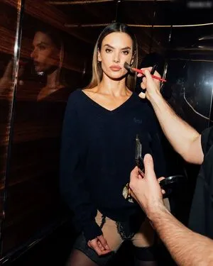 Alessandra Ambrosio OnlyFans Leaked Free Thumbnail Picture - #FeU2zClU9y