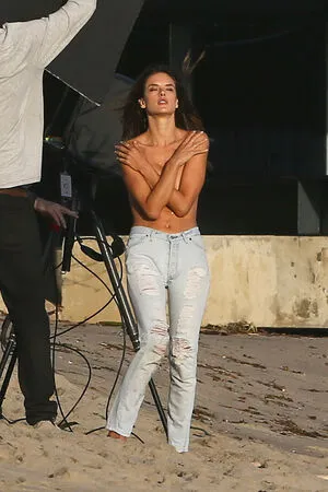 Alessandra Ambrosio OnlyFans Leaked Free Thumbnail Picture - #FzBrfHPcQA