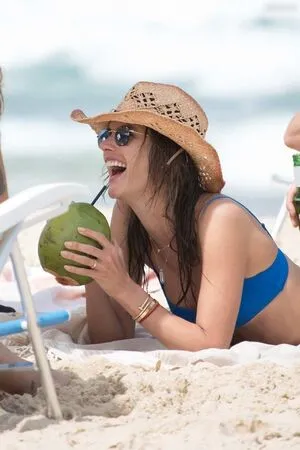 Alessandra Ambrosio OnlyFans Leaked Free Thumbnail Picture - #HeuRC4s5aZ