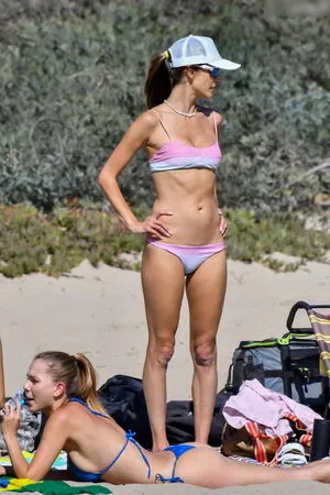 Alessandra Ambrosio OnlyFans Leaked Free Thumbnail Picture - #IHFdF1gFFK