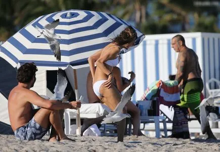 Alessandra Ambrosio OnlyFans Leaked Free Thumbnail Picture - #JEi2KpSPrn