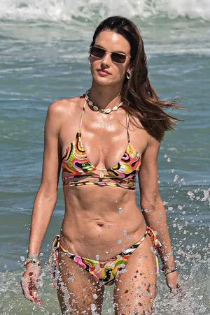 Alessandra Ambrosio OnlyFans Leaked Free Thumbnail Picture - #Sc1MepuEVm