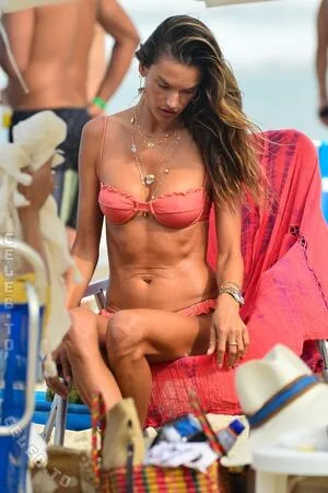 Alessandra Ambrosio OnlyFans Leaked Free Thumbnail Picture - #SwxCdBYL9Y
