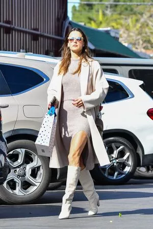 Alessandra Ambrosio OnlyFans Leaked Free Thumbnail Picture - #TpDYUNN3uI