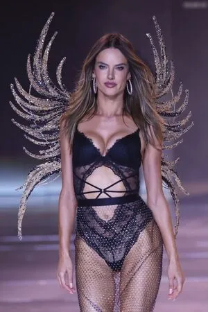 Alessandra Ambrosio OnlyFans Leaked Free Thumbnail Picture - #UpeaRBmsCt