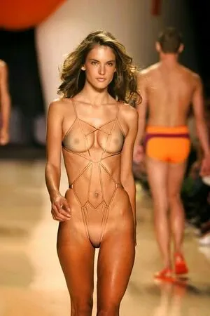Alessandra Ambrosio OnlyFans Leaked Free Thumbnail Picture - #VBalBDSQ1o