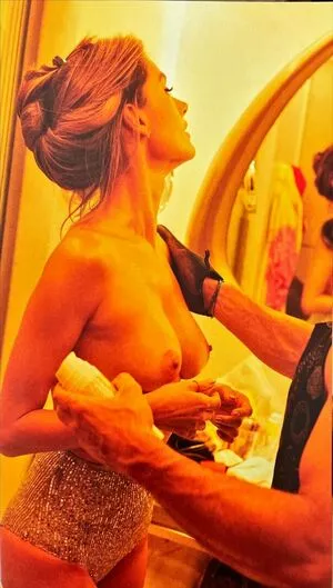 Alessandra Ambrosio OnlyFans Leaked Free Thumbnail Picture - #VNFAX7ooYk