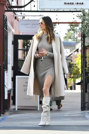 Alessandra Ambrosio OnlyFans Leaked Free Thumbnail Picture - #WPNOkUzqo3