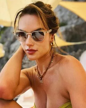 Alessandra Ambrosio OnlyFans Leaked Free Thumbnail Picture - #Y7K70Bfc6Y