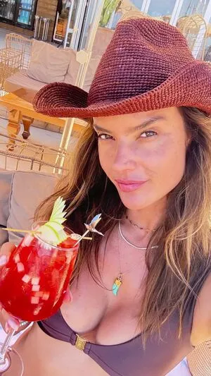 Alessandra Ambrosio OnlyFans Leaked Free Thumbnail Picture - #Zob5gLBWmk