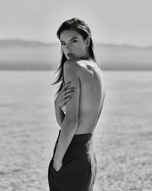 Alessandra Ambrosio OnlyFans Leaked Free Thumbnail Picture - #a7EIu7hU8q