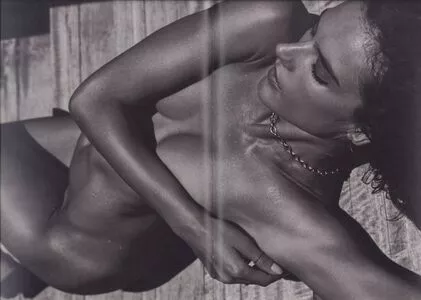 Alessandra Ambrosio OnlyFans Leaked Free Thumbnail Picture - #bCGfCCYzB1