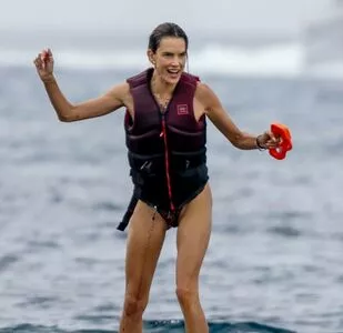Alessandra Ambrosio OnlyFans Leaked Free Thumbnail Picture - #bhSdwKwXh8