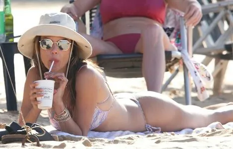 Alessandra Ambrosio OnlyFans Leaked Free Thumbnail Picture - #d2VjpHsvo9