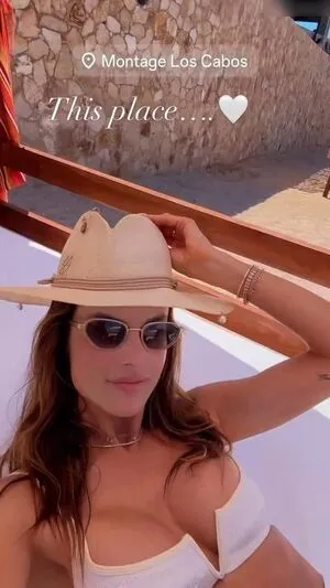 Alessandra Ambrosio OnlyFans Leaked Free Thumbnail Picture - #dS33PXKqx8
