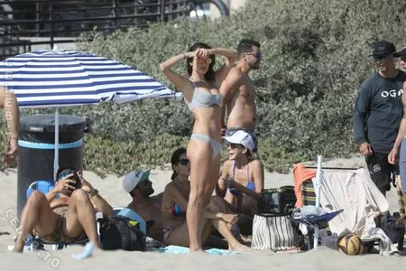 Alessandra Ambrosio OnlyFans Leaked Free Thumbnail Picture - #dfnMRic8g0