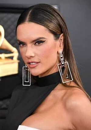 Alessandra Ambrosio OnlyFans Leaked Free Thumbnail Picture - #eAopyS3H0J