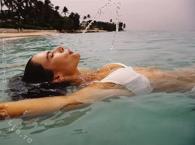 Alessandra Ambrosio OnlyFans Leaked Free Thumbnail Picture - #eswrncm4UP