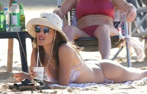 Alessandra Ambrosio OnlyFans Leaked Free Thumbnail Picture - #gSNu4R5Nwy