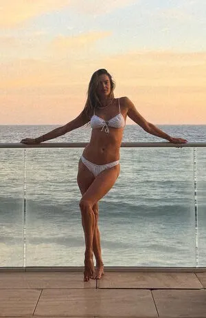Alessandra Ambrosio OnlyFans Leaked Free Thumbnail Picture - #j3fa6lLfe2