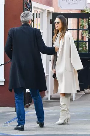 Alessandra Ambrosio OnlyFans Leaked Free Thumbnail Picture - #jEUaPG7f8Z