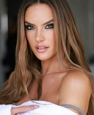 Alessandra Ambrosio OnlyFans Leaked Free Thumbnail Picture - #loExGNqMi5