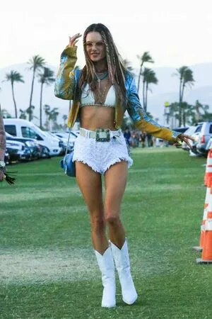 Alessandra Ambrosio OnlyFans Leaked Free Thumbnail Picture - #qGGssmKuy6
