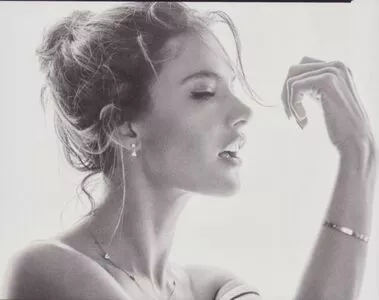 Alessandra Ambrosio OnlyFans Leaked Free Thumbnail Picture - #r8HNyWAdE2