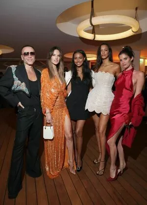 Alessandra Ambrosio OnlyFans Leaked Free Thumbnail Picture - #rEayZ1S9Kl