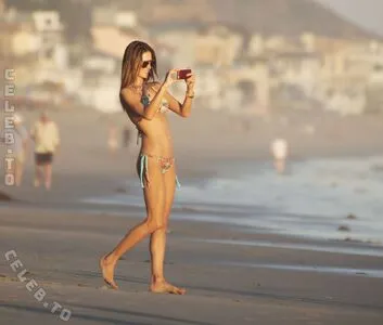 Alessandra Ambrosio OnlyFans Leaked Free Thumbnail Picture - #s1LWJxEBpk