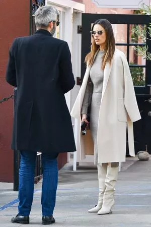 Alessandra Ambrosio OnlyFans Leaked Free Thumbnail Picture - #sJLwsBJ7do