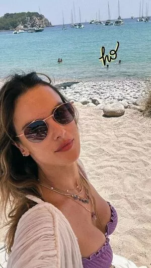 Alessandra Ambrosio OnlyFans Leaked Free Thumbnail Picture - #saCvn04vxm